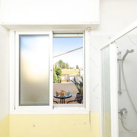 Avec Terrase Dans Le Centre *