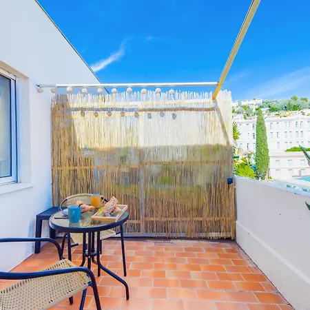 Avec Terrase Dans Le Centre شقة
